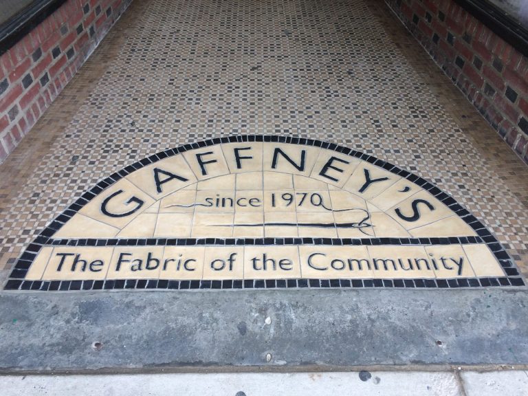 Gaffney’s Fabrics – Signage