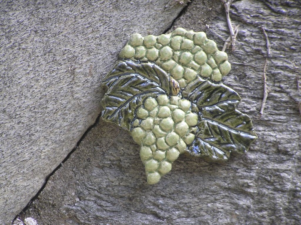 custom tile grapes
